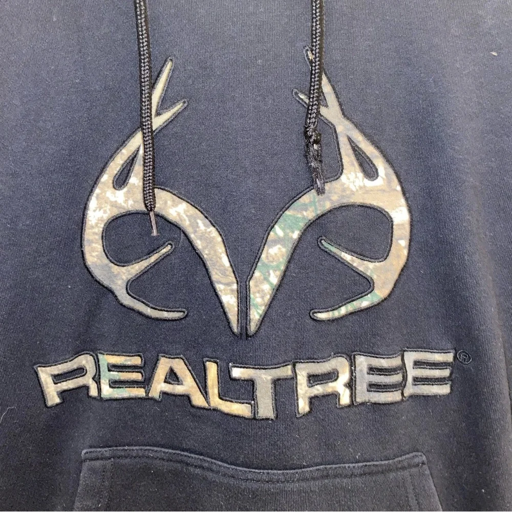 Realtree Edge Whitetail Pullover Fleece Hoodie with Embroidered Logo - Picture 5 of 5